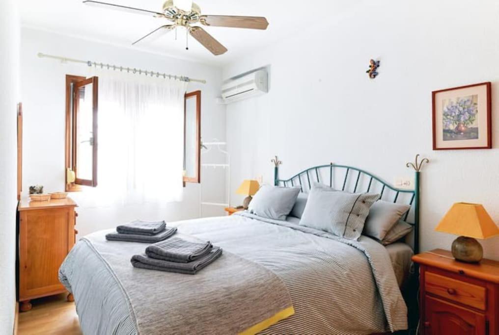 Villa Magerit, Entire Home 5 Minutes Easy Walk To Sandy Beach Ла Мата Екстериор снимка