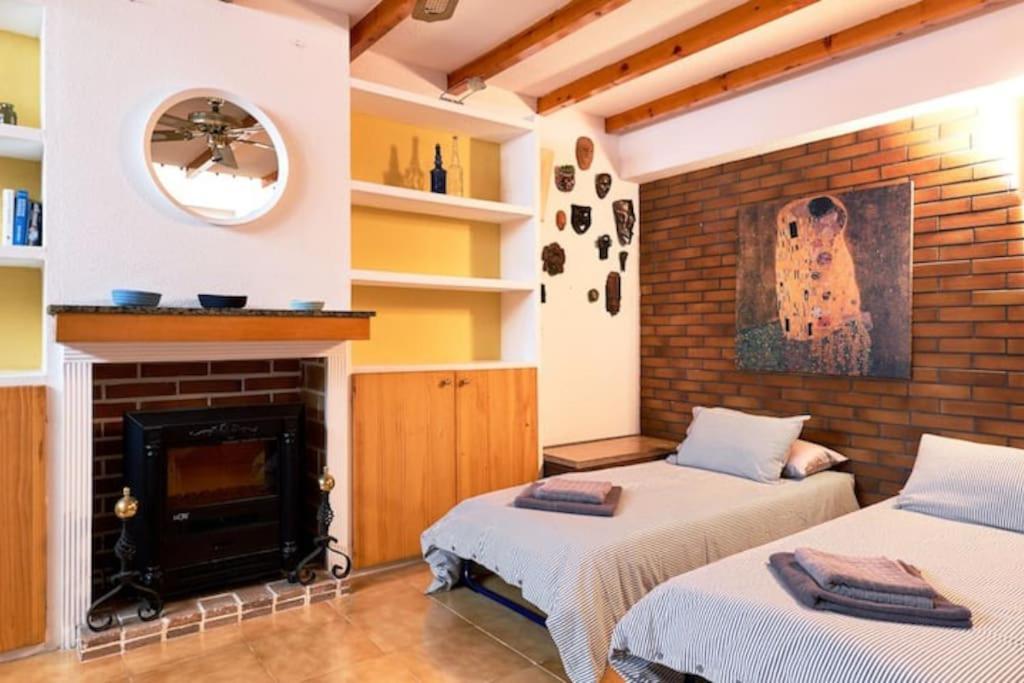Villa Magerit, Entire Home 5 Minutes Easy Walk To Sandy Beach Ла Мата Екстериор снимка