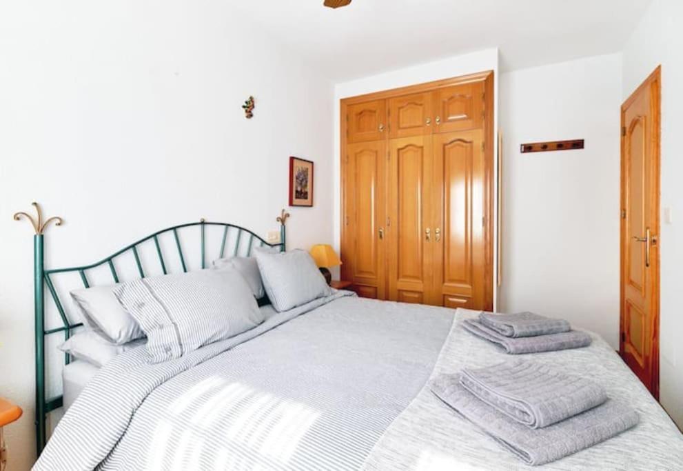 Villa Magerit, Entire Home 5 Minutes Easy Walk To Sandy Beach Ла Мата Екстериор снимка