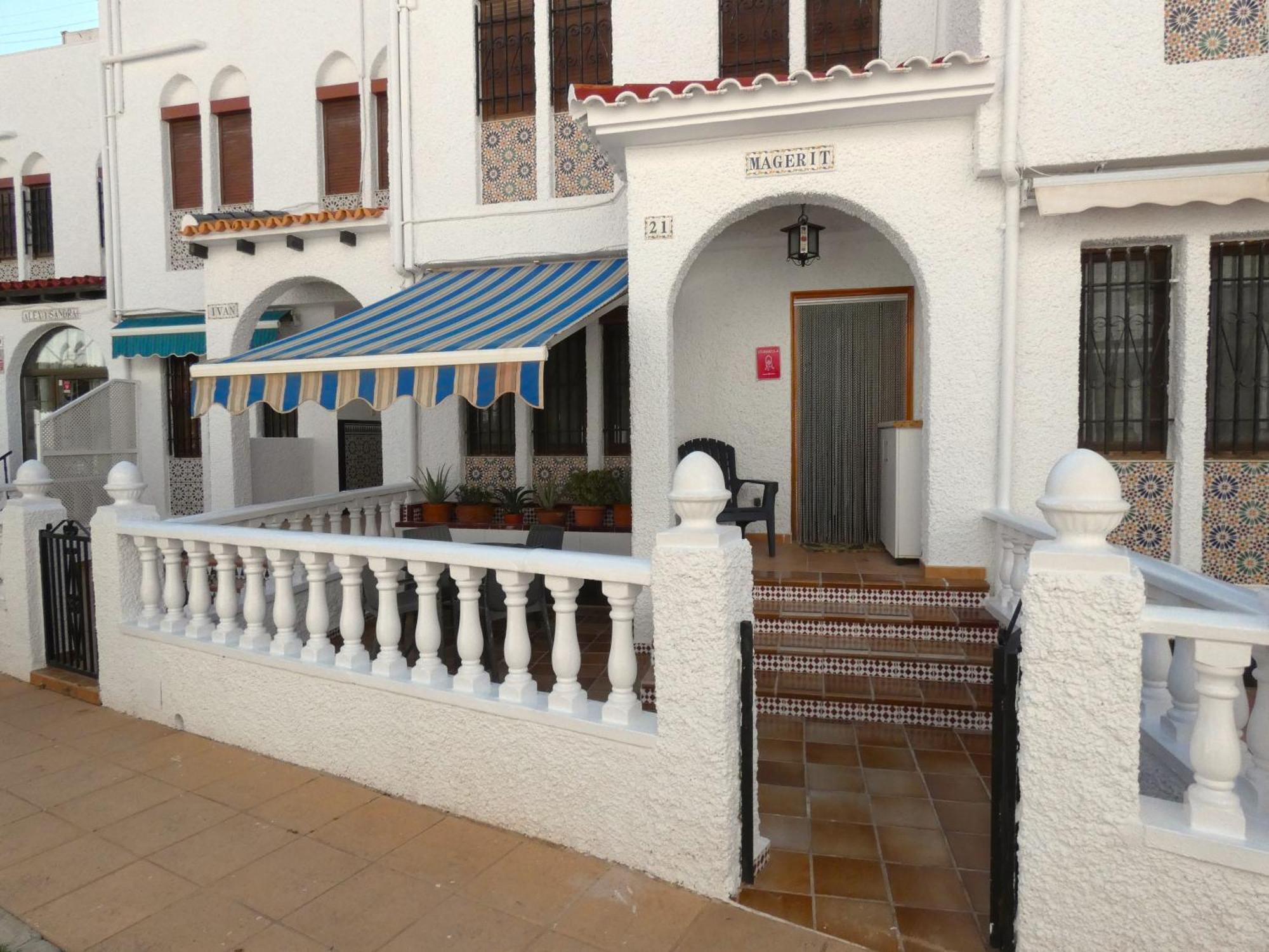 Villa Magerit, Entire Home 5 Minutes Easy Walk To Sandy Beach Ла Мата Екстериор снимка